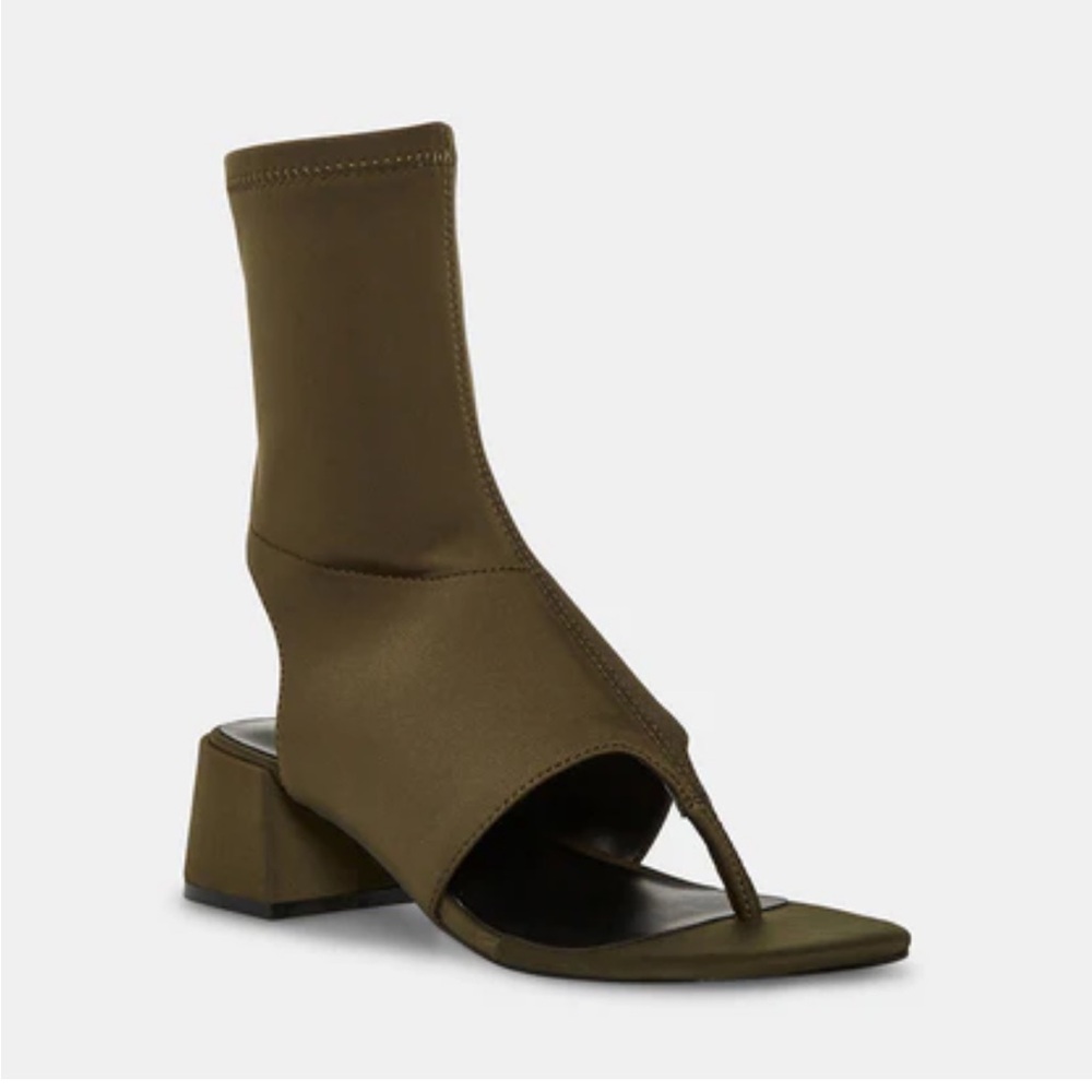 Steve Madden green shoes